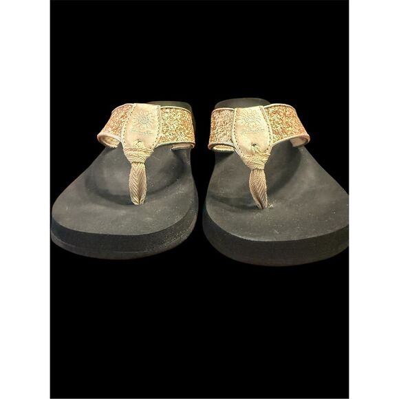 Yellow Box Feliks Flip Flop Sz. 8 Gold Glitter Straps Resort Vacation Beach - Picture 6 of 15